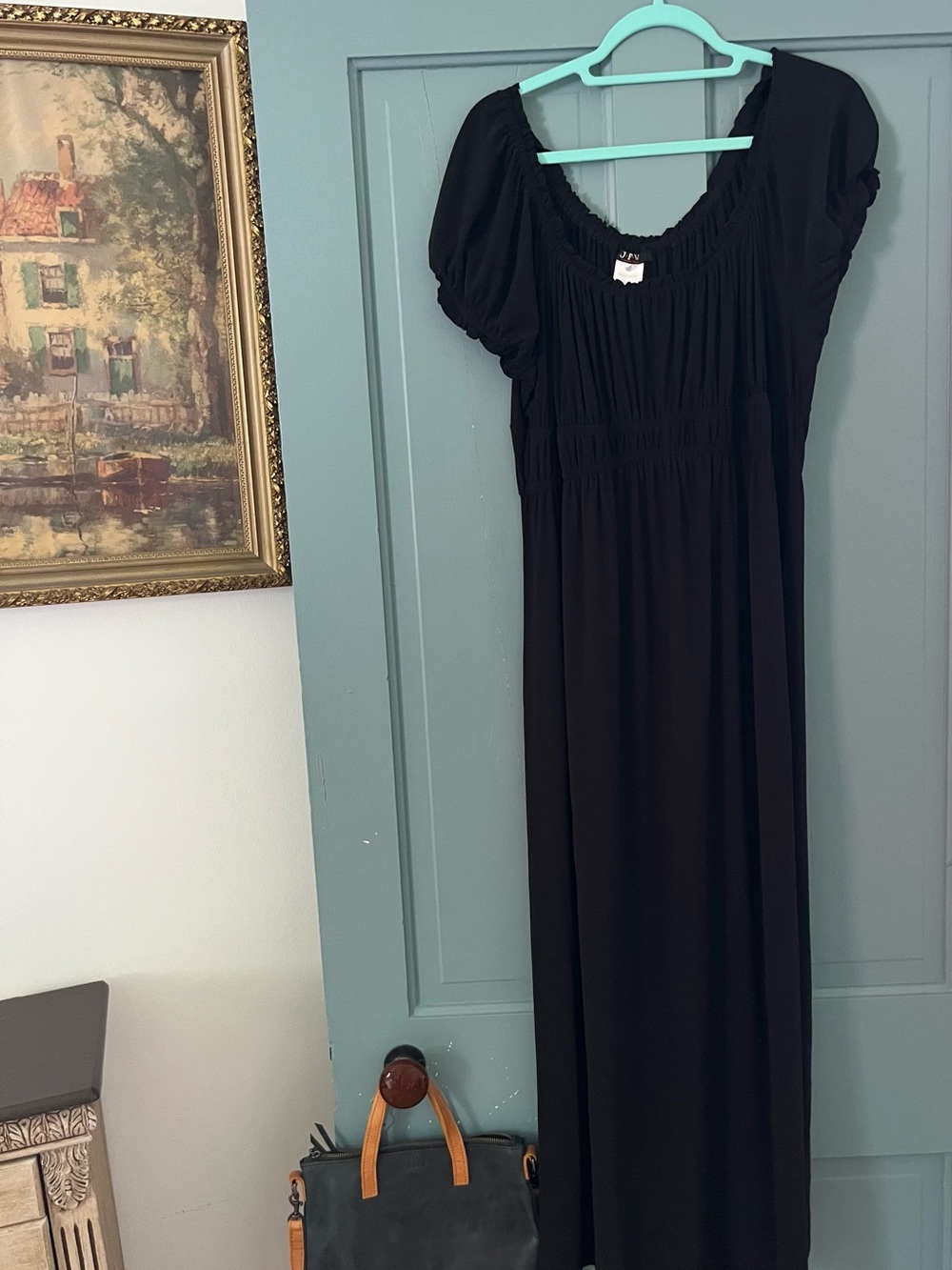 Black Puff-Sleeve Maxi Dress with Gathered Empire Waist